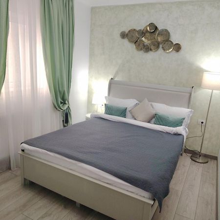 Relax Downtown Suite Κονστάντζα Εξωτερικό φωτογραφία
