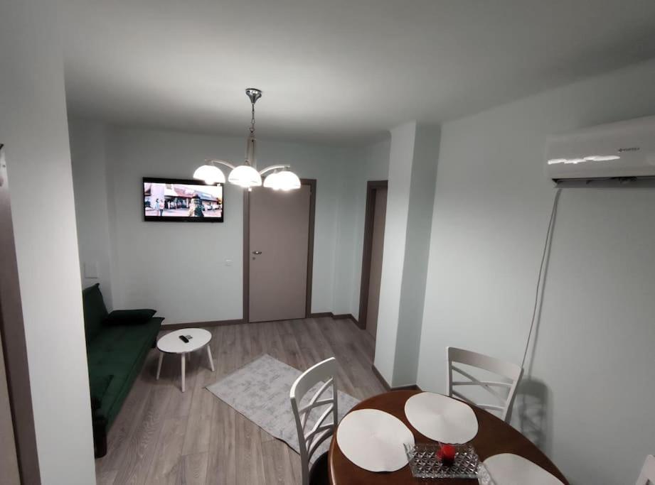 Relax Downtown Suite Κονστάντζα Εξωτερικό φωτογραφία